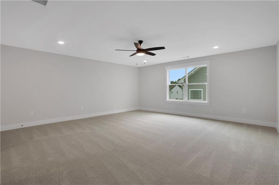 Spacious, unfurnished interior of a new home in Twin Lakes, Hoschton (Image 32).