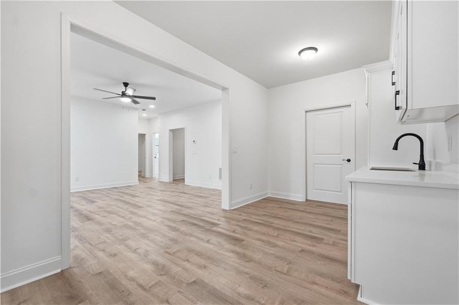 Spacious, unfurnished interior of a new home in , Gainesville (Image 31).