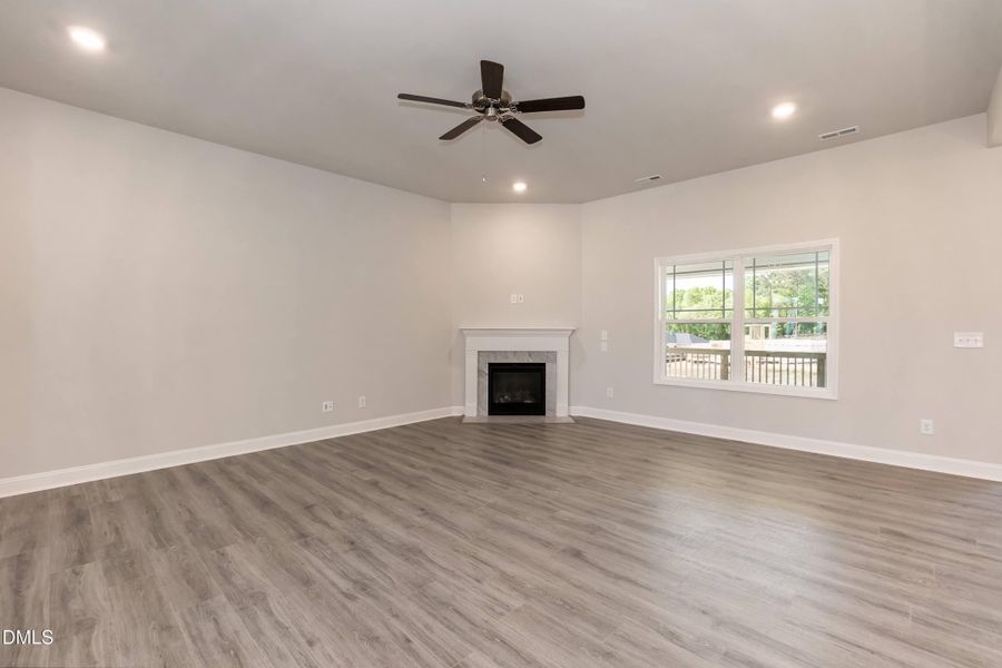 Spacious, unfurnished interior of a new home in Kelly Farms, Lillington (Image 14). Spacious, unfurnished interior of a new home in Kelly Farms, Lillington (Image 14).