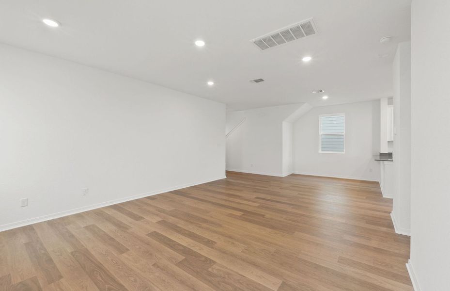 Spacious, unfurnished interior of a new home in Larson Crossing, Elgin (Image 35).