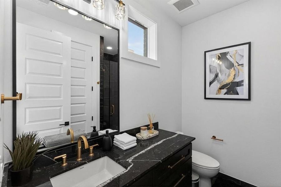 Bathroom virtually staged
