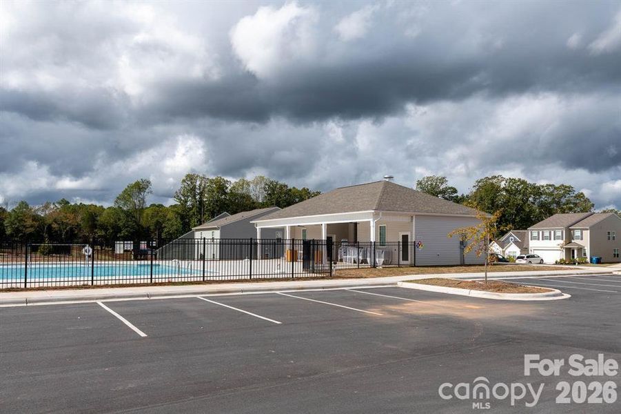 Community amenities in Legacy Ridge, Catawba (Image 28).