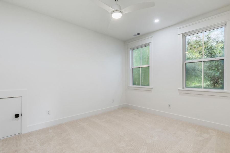 Spacious, unfurnished interior of a new home in , Mount Pleasant (Image 41).
