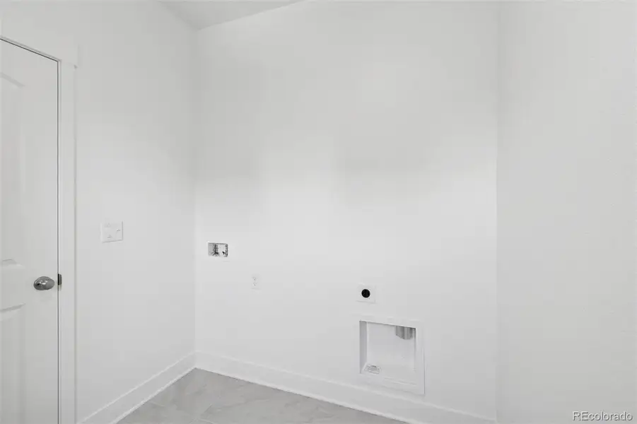 Spacious, unfurnished interior of a new home in Painted Prairie Cottage, Aurora (Image 21).