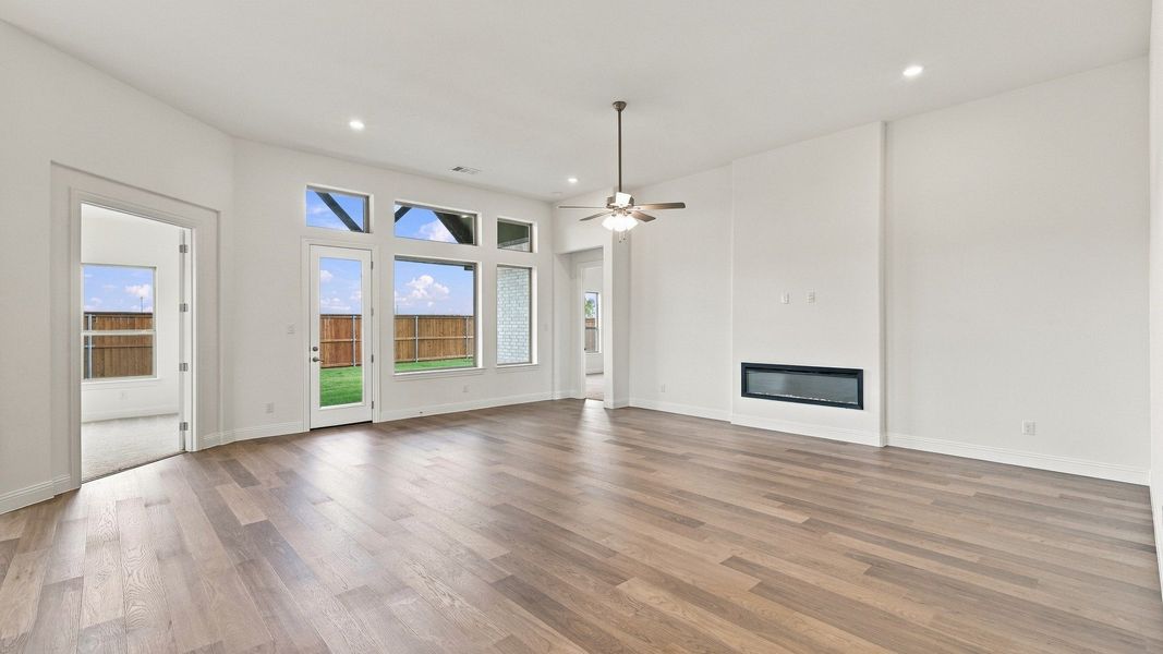 Furnished interior view inside a new home in Green Meadows Classic, Celina (Image 8).