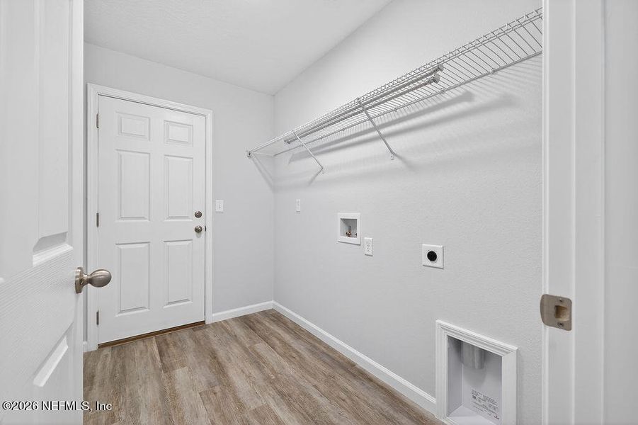 Spacious, unfurnished interior of a new home in , Jacksonville (Image 17).