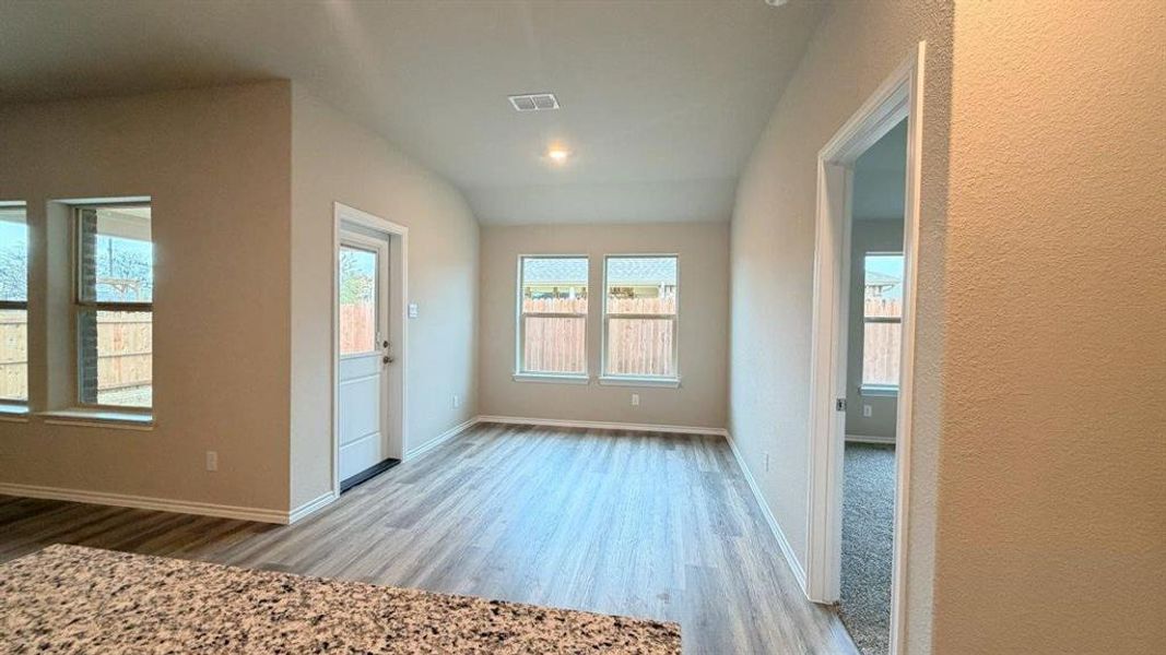 Spacious, unfurnished interior of a new home in Meadowbrook Estates, Cleburne (Image 8).