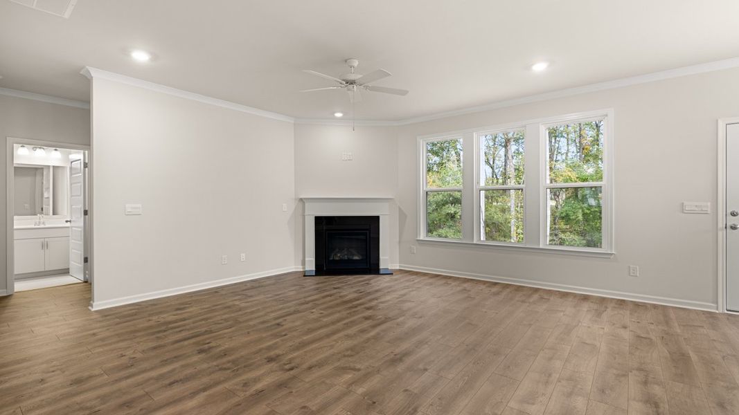 Representative unfurnished interior of a home built from the Summit by D.R. Horton in The Gates at Pates Creek, Hampton (Image 19).