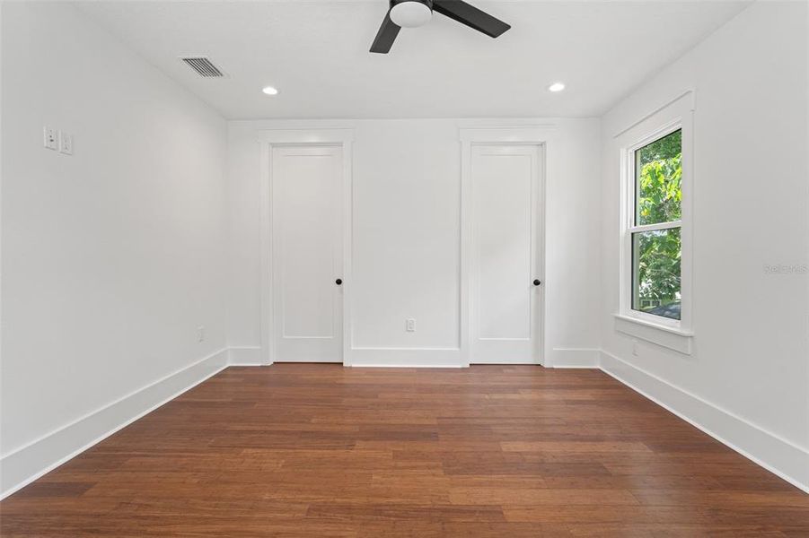 Spacious, unfurnished interior of a new home in , Tampa (Image 23).