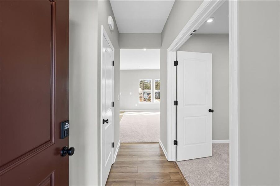 Spacious, unfurnished interior of a new home in Twin Lakes, Hoschton (Image 13). Spacious, unfurnished interior of a new home in Twin Lakes, Hoschton (Image 13).