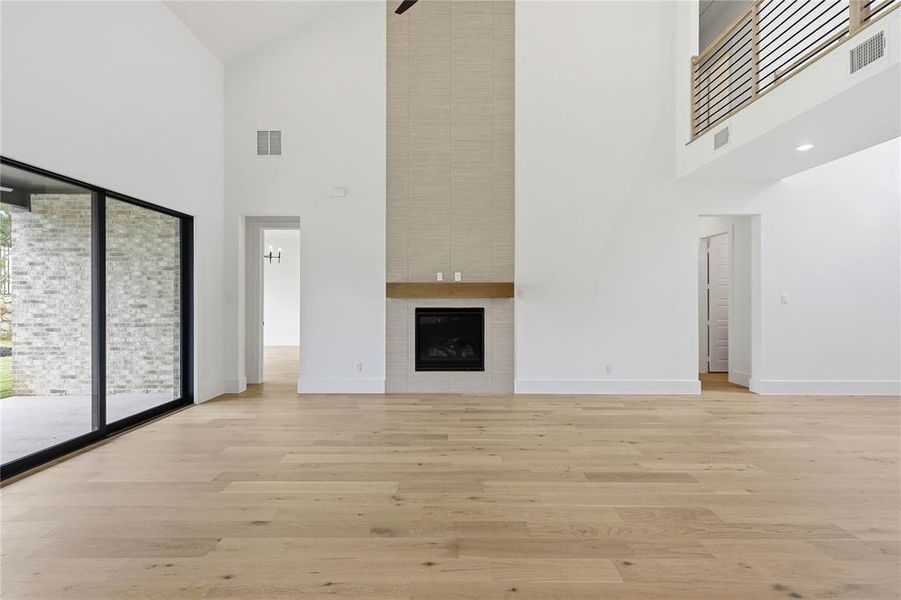 Spacious, unfurnished interior of a new home in The Grove, North Richland Hills (Image 38).