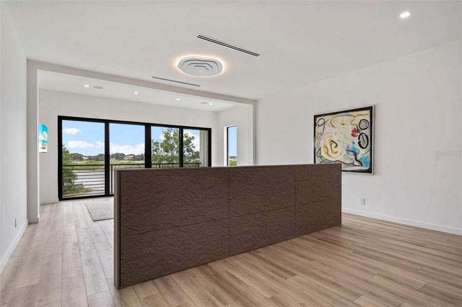 Spacious, unfurnished interior of a new home in , Windermere (Image 25).