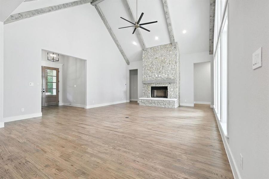 Spacious, unfurnished interior of a new home in , Waxahachie (Image 21).
