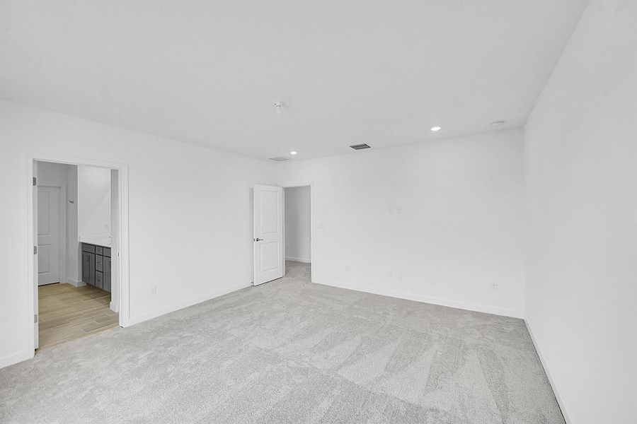 Spacious, unfurnished interior of a new home in Seagrove: The Indies, Fort Pierce (Image 16). Spacious, unfurnished interior of a new home in Seagrove: The Indies, Fort Pierce (Image 16).