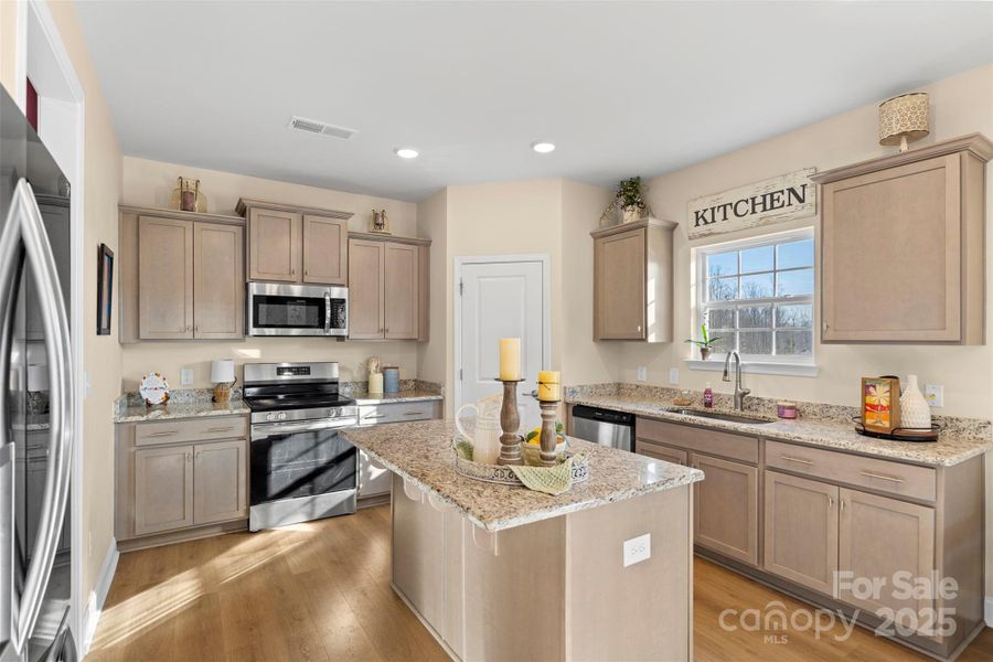 Image 20 of a home in .