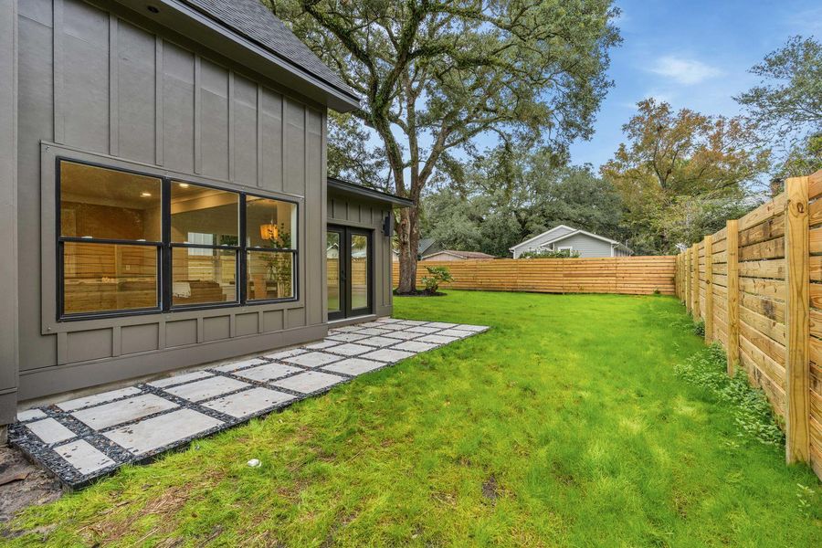 Exterior details and patio area of a home in , Charleston (Image 31).