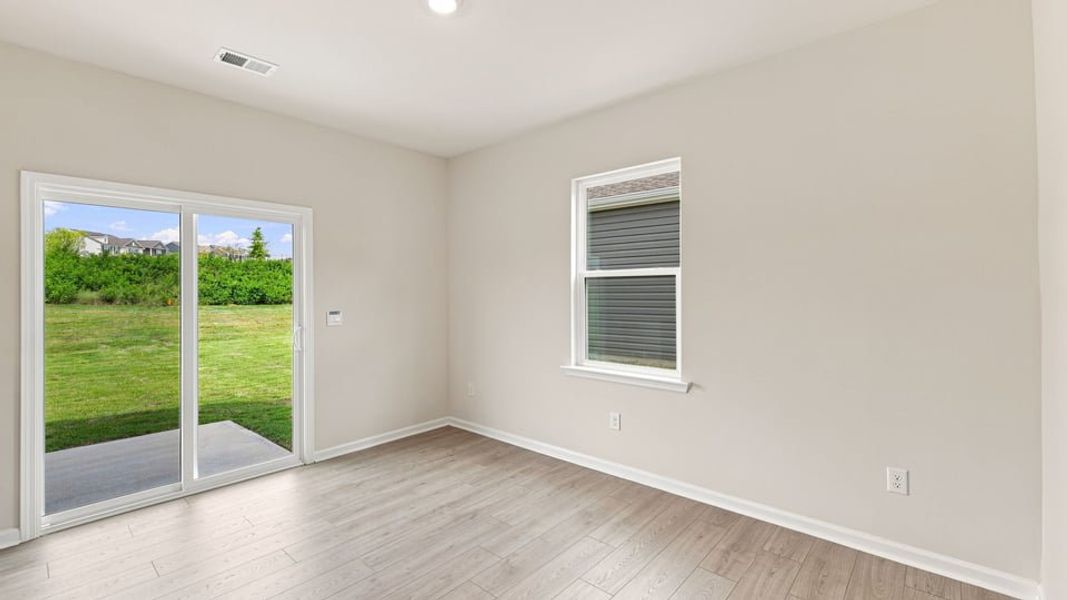 Spacious, unfurnished interior of a new home in Hunters Ridge, Woodruff (Image 26).