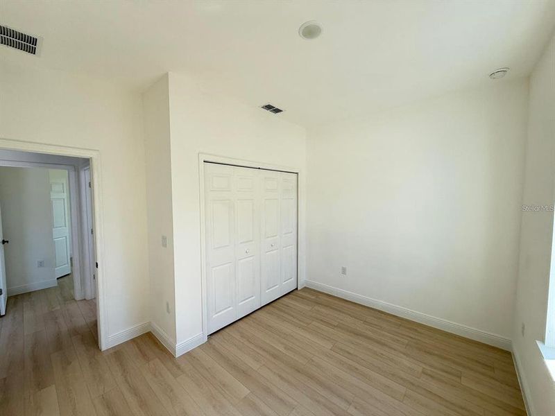Spacious, unfurnished interior of a new home in , Ocala (Image 18).