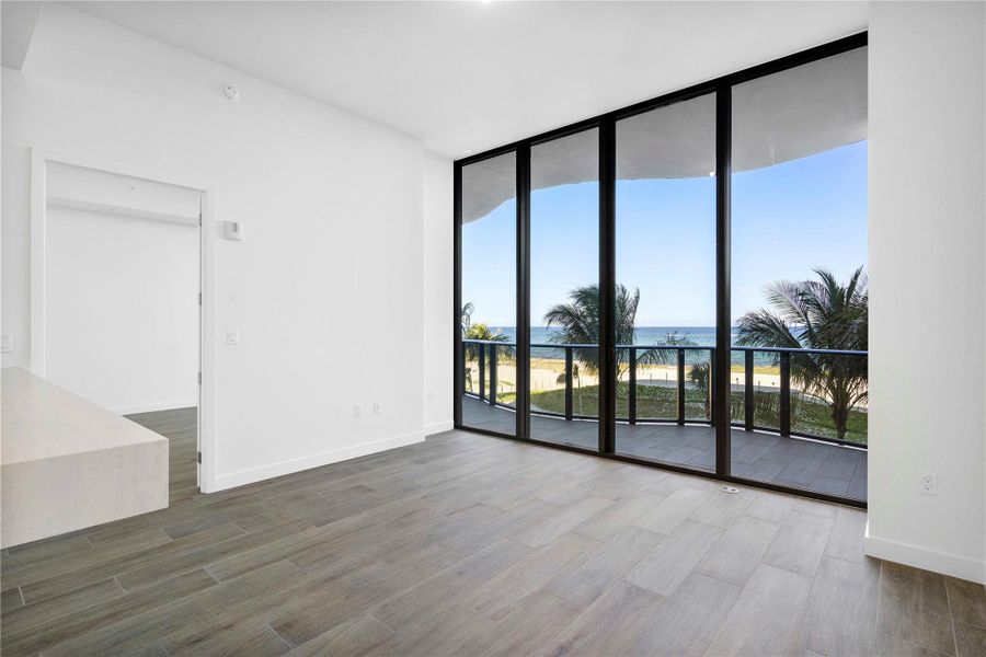 Spacious, unfurnished interior of a new home in Casamar, Pompano Beach (Image 37). Spacious, unfurnished interior of a new home in Casamar, Pompano Beach (Image 37).