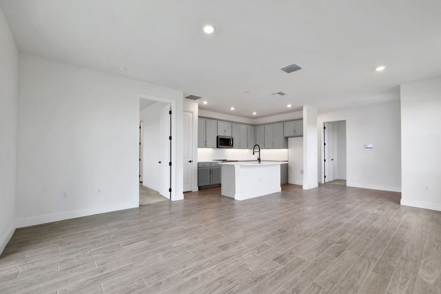 Parrish, FL New Home.  - Slide 8