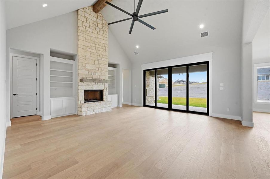 Spacious, unfurnished interior of a new home in Aledo Heights - Aledo ISD, Annetta South (Image 21).