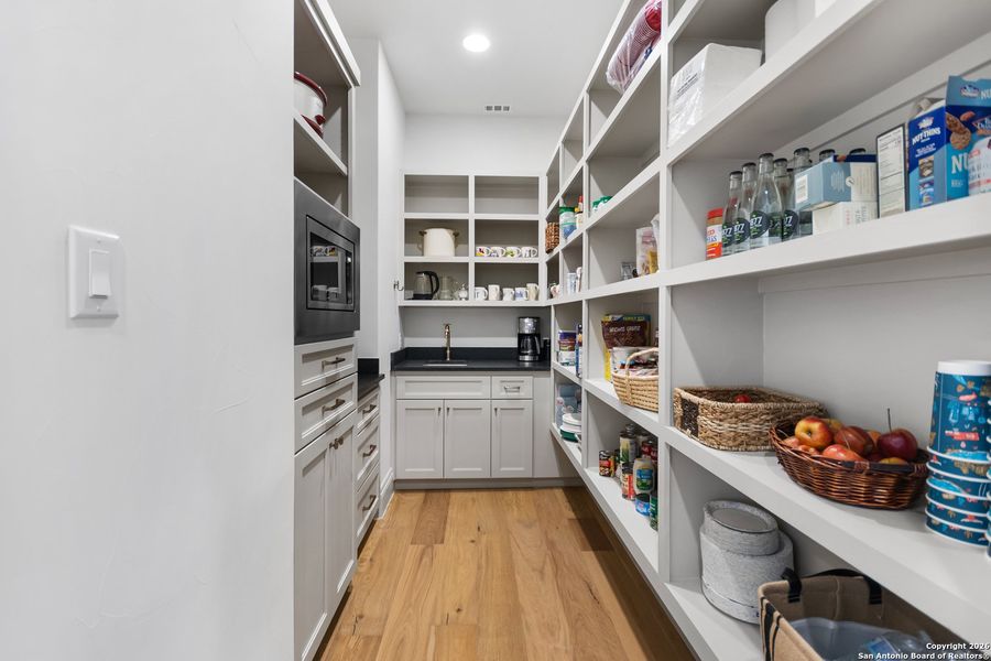 Furnished interior view inside a new home in , Boerne (Image 24).