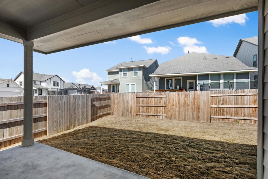 Representative images and renderings are for illustrative purposes. Actual structural options and design finishes of home may vary.