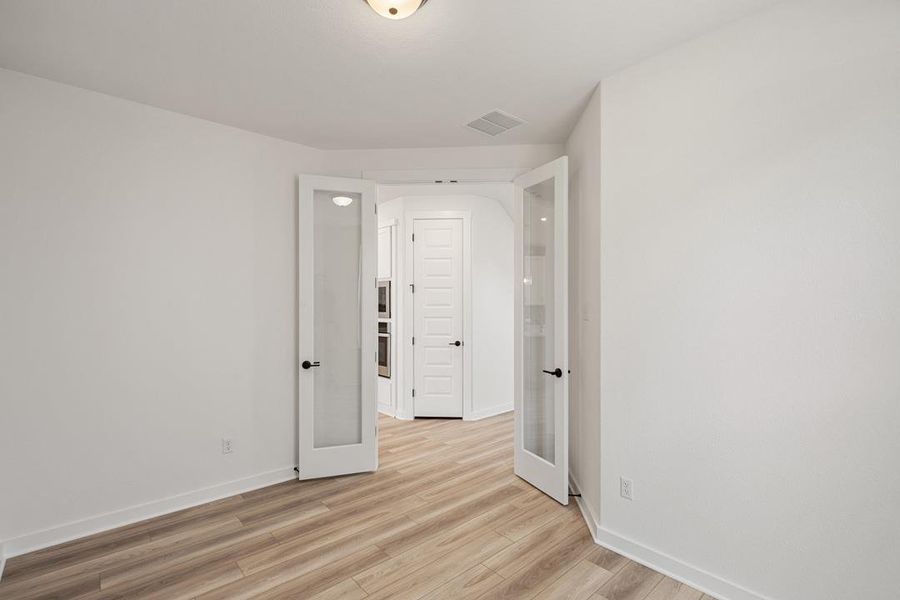 Spacious, unfurnished interior of a new home in Flora, Hutto (Image 34).