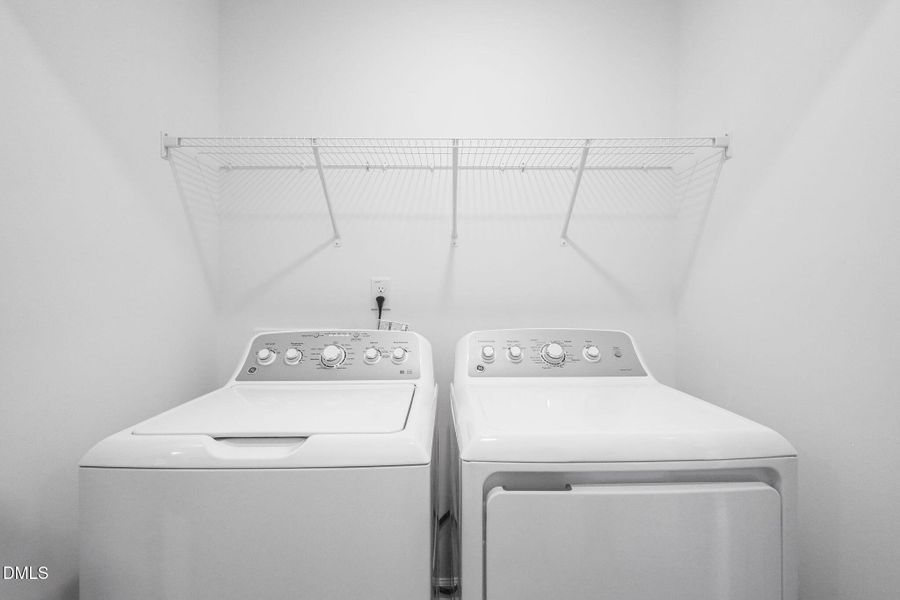 SUN_ElmGrove_Pic_Jackson_QMI_17_Laundry_