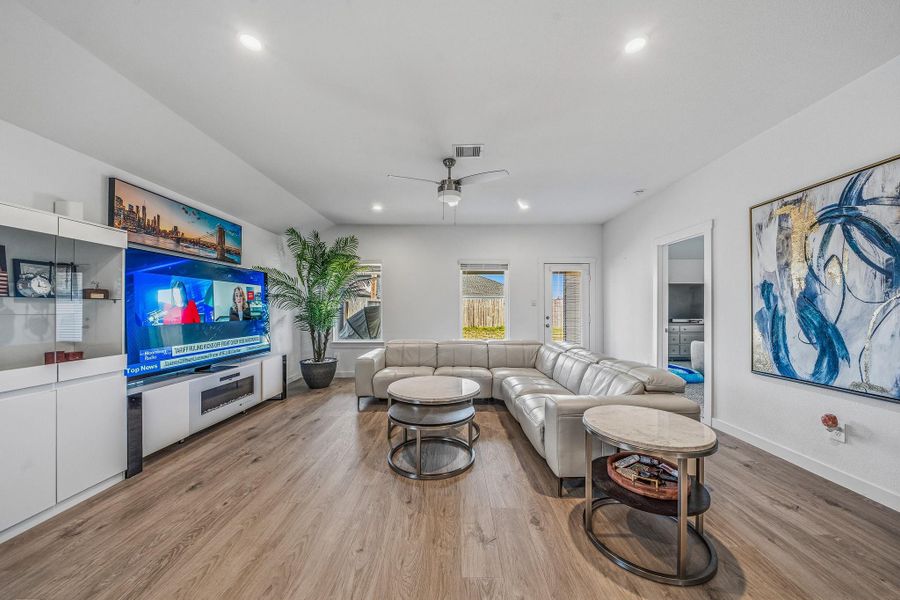 Furnished interior view inside a new home in , Fulshear (Image 23).