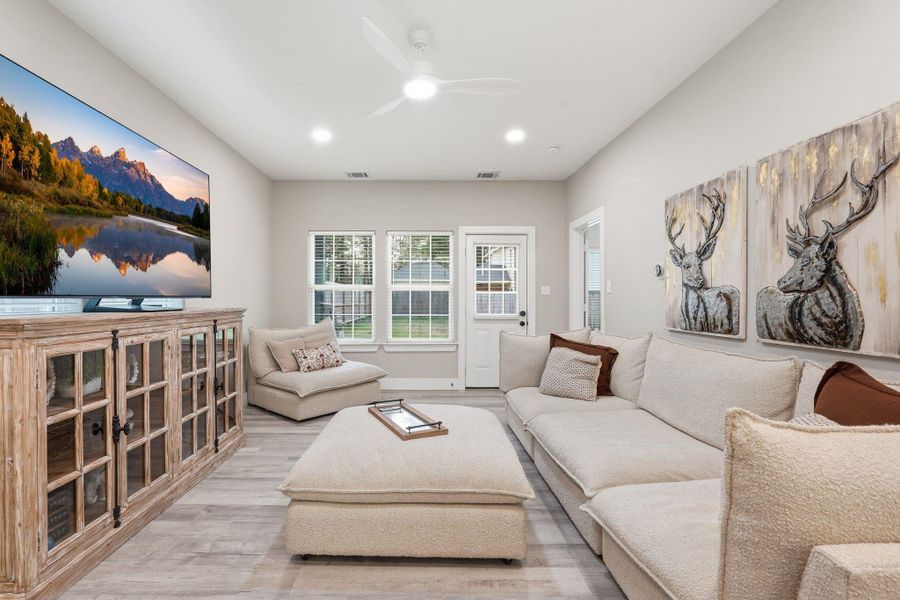 Furnished interior view inside a new home in , Conroe (Image 8).