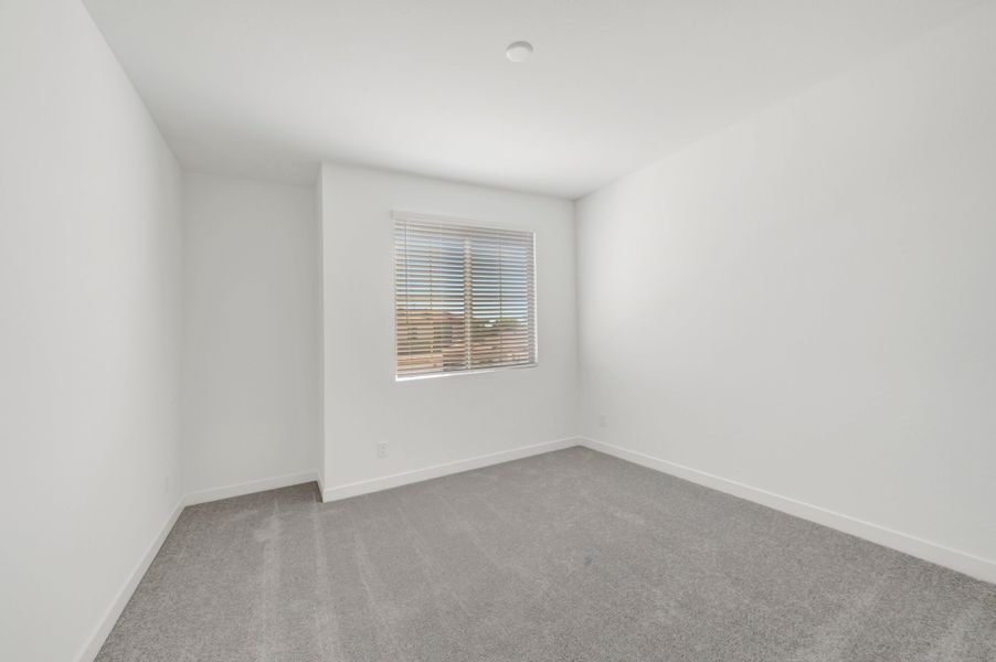 Spacious, unfurnished interior of a new home in Terraza, San Tan Valley (Image 36).