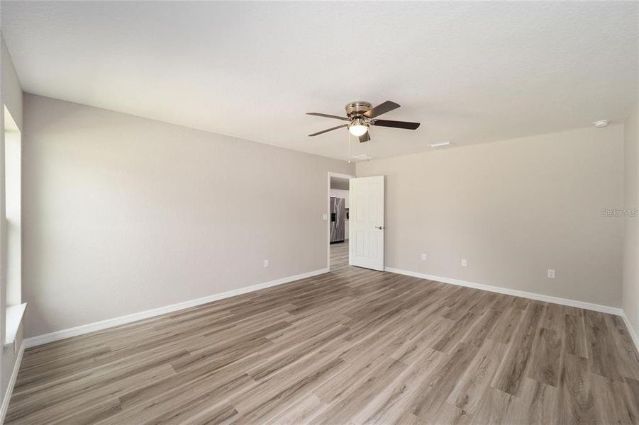 Spacious, unfurnished interior of a new home in , Summerfield (Image 20).