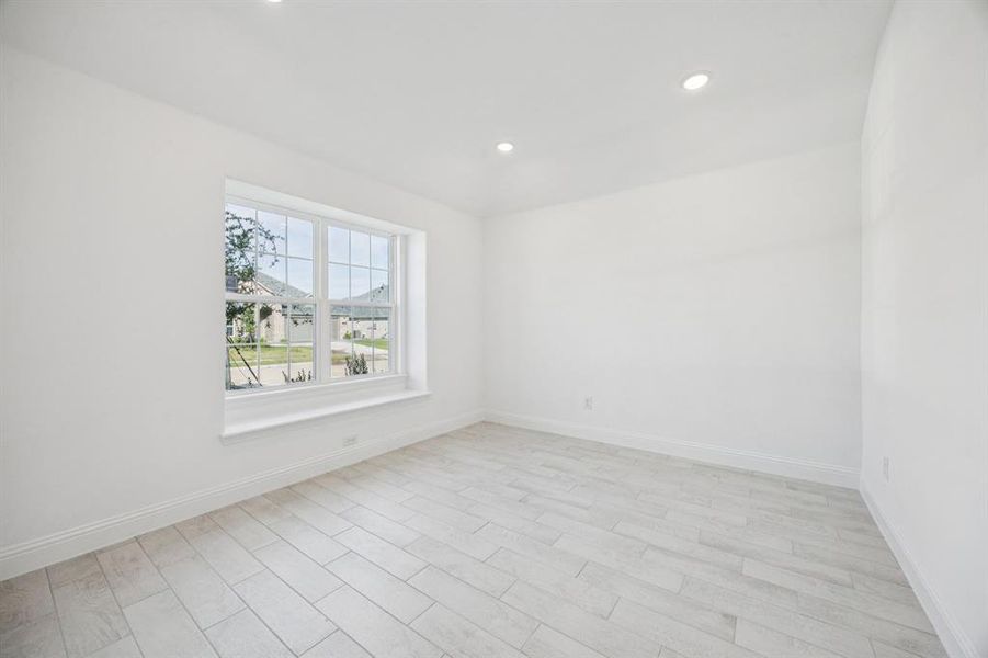 Spacious, unfurnished interior of a new home in Sicily, Princeton (Image 15).