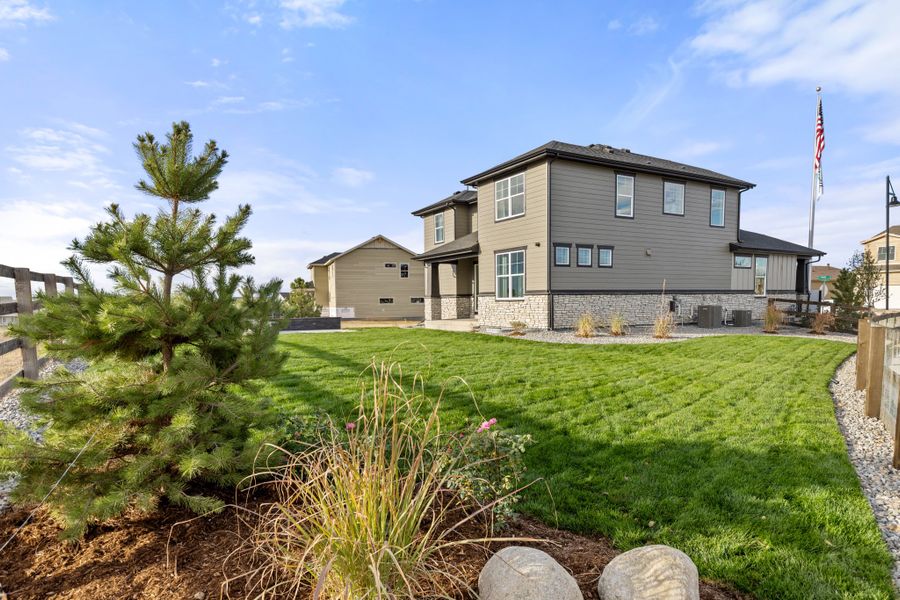 12736 Bend - Rear Exterior