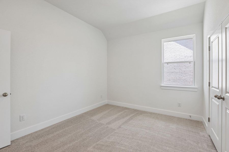 Spacious, unfurnished interior of a new home in Persimmon, Buda (Image 27). Spacious, unfurnished interior of a new home in Persimmon, Buda (Image 27).
