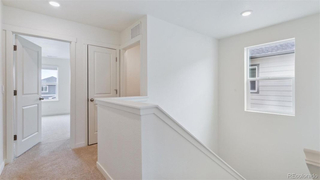 Spacious, unfurnished interior of a new home in Silver Peaks, Lochbuie (Image 19).