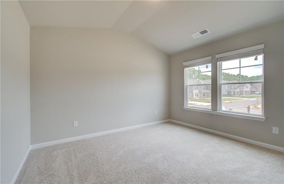 Spacious, unfurnished interior of a new home in Berkeley Lakes, Locust Grove (Image 25).