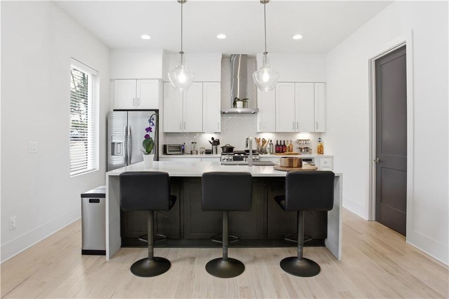 Furnished interior view inside a new home in , Atlanta (Image 4).