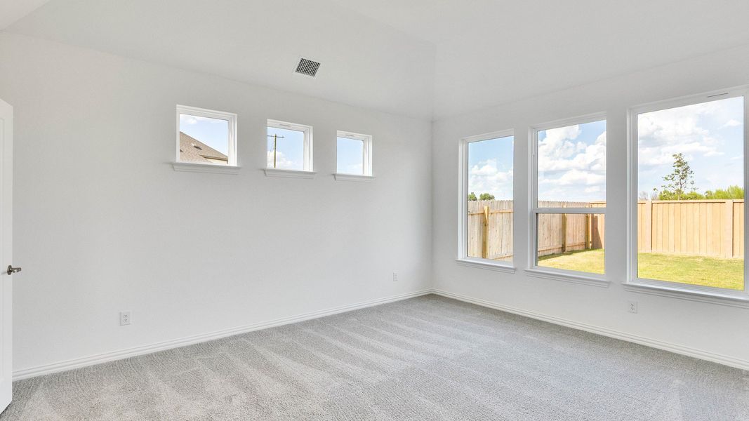 Furnished interior view inside a new home in Spring Creek, Taylor (Image 15).