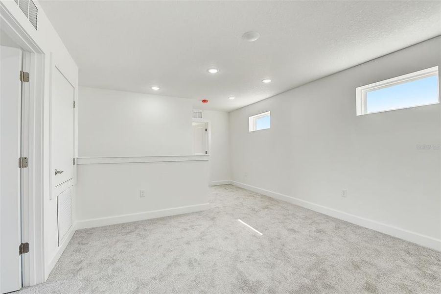 Spacious, unfurnished interior of a new home in , Apopka (Image 36).
