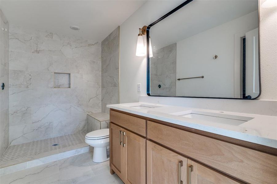 Furnished interior view inside a new home in , Rockwall (Image 4).