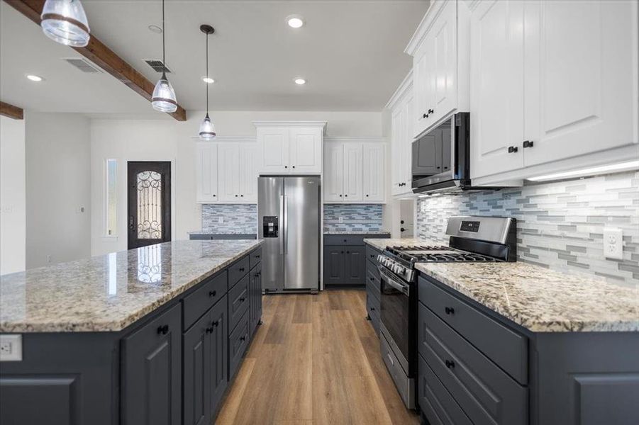Furnished interior view inside a new home in , Lindale (Image 7).