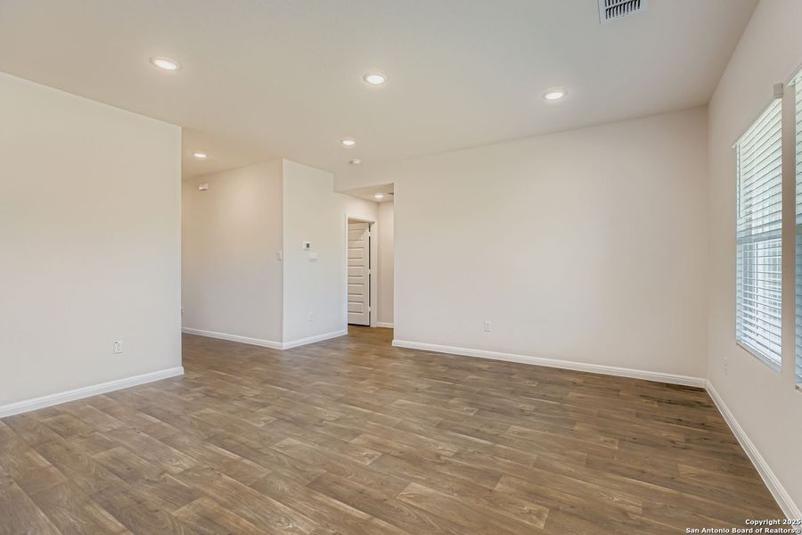 Spacious, unfurnished interior of a new home in , New Braunfels (Image 24). Spacious, unfurnished interior of a new home in , New Braunfels (Image 24).