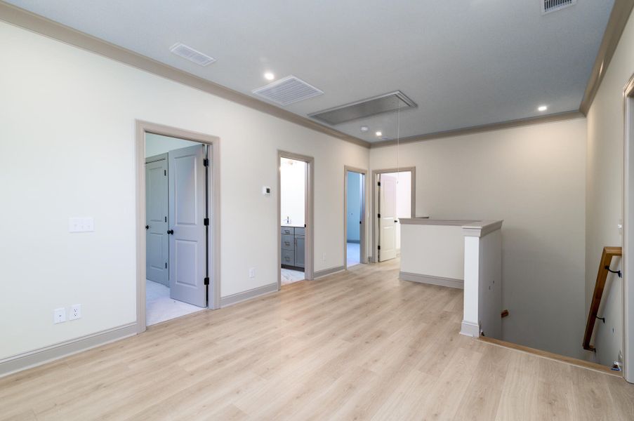 Spacious, unfurnished interior of a new home in , Charleston (Image 33).