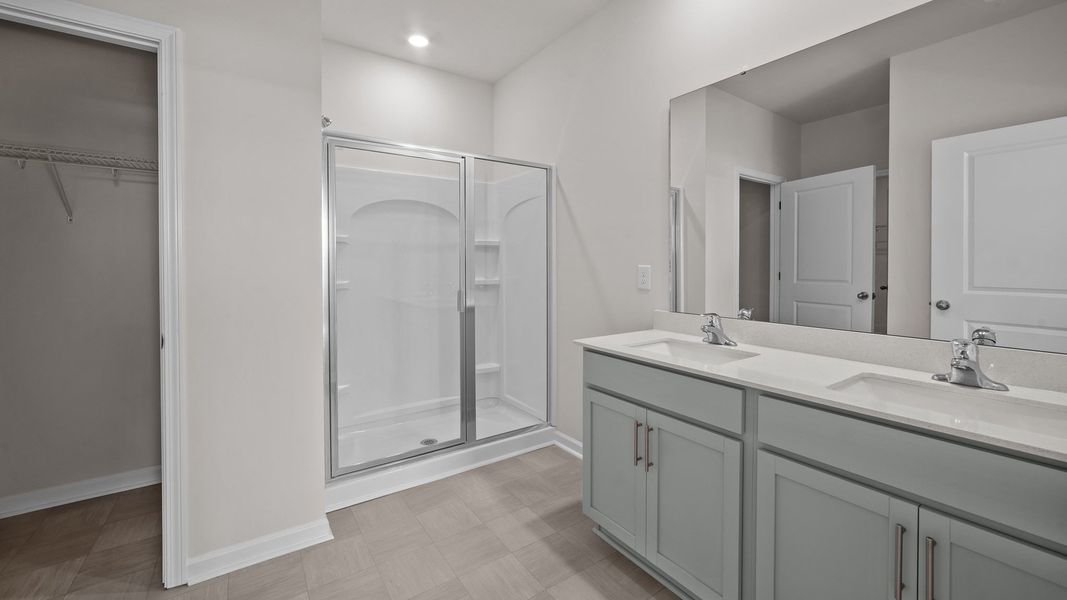 Furnished interior view inside a new home in Ridgewood Farms, Winterville (Image 10).