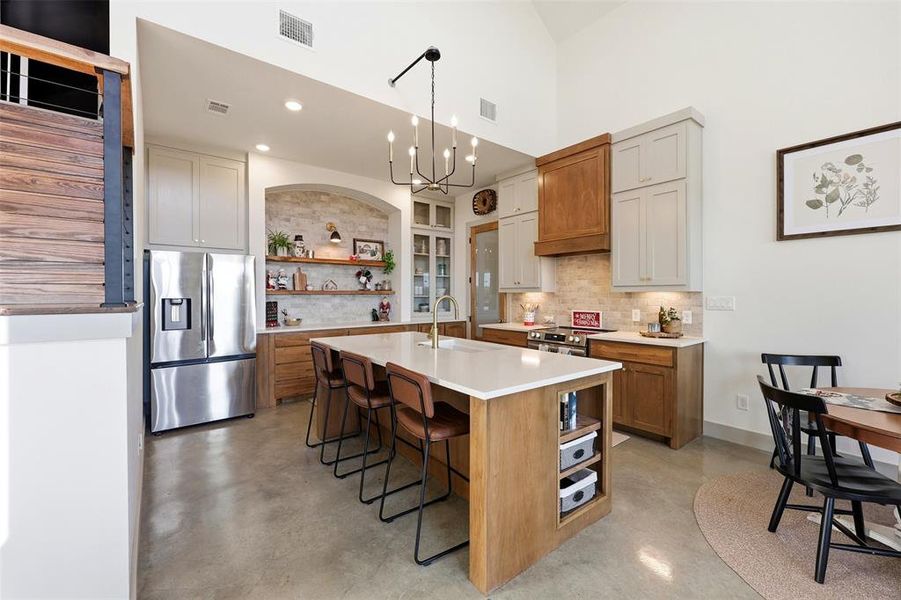 Furnished interior view inside a new home in , Lipan (Image 9).