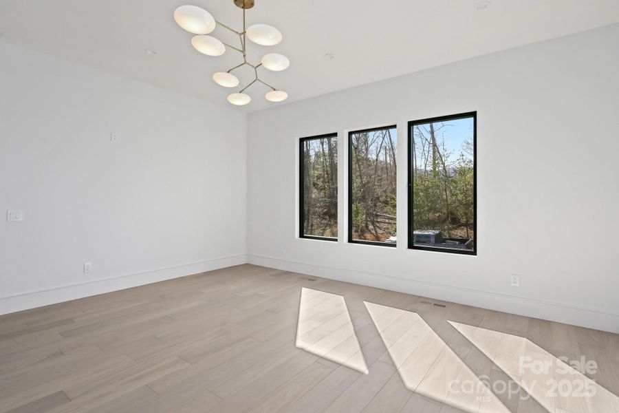 Image 31 of a home in .