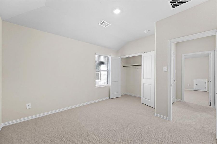 Spacious, unfurnished interior of a new home in Windmore, Princeton (Image 20).