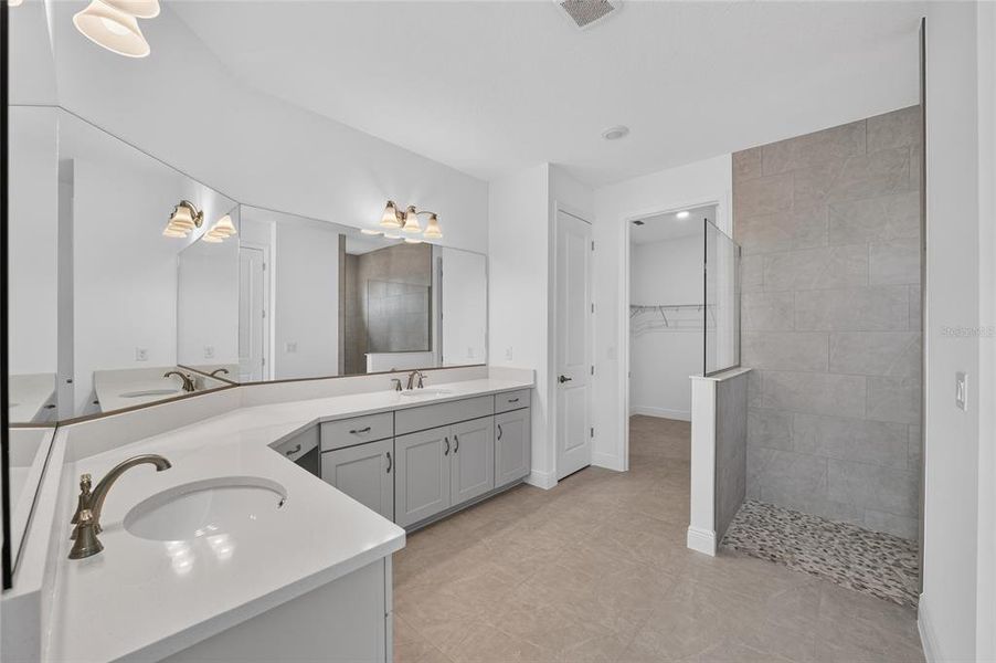 Furnished interior view inside a new home in , Ocala (Image 6).